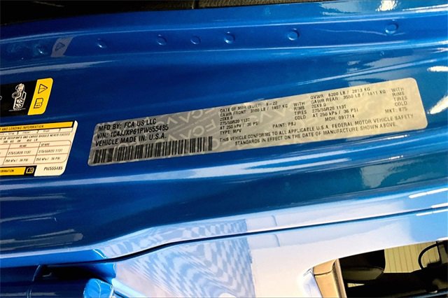 Used 2023 Jeep Wrangler Unlimited Sahara w/ Cold Weather Group image 36