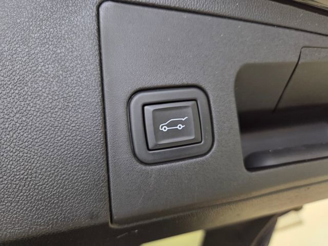 Used 2023 Cadillac XT5 Premium Luxury image 14