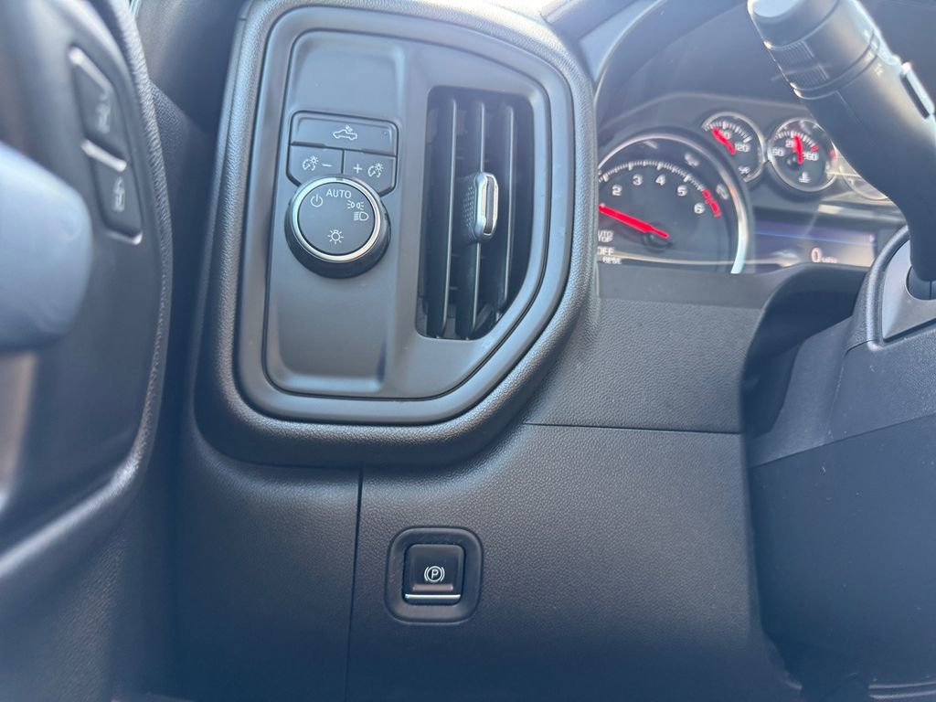 Certified 2021 Chevrolet Silverado 1500 Custom w/ Safety Confidence Package image 22