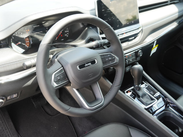 New 2026 Jeep Compass Latitude AWD/4WD image 18