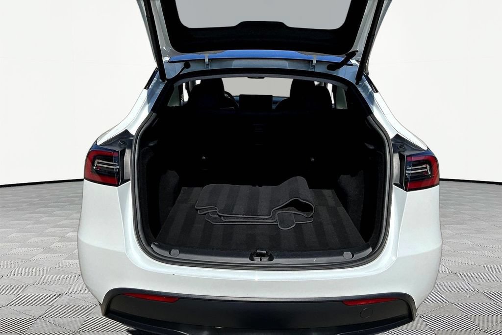 Used 2023 Tesla Model Y Long Range AWD/4WD image 25