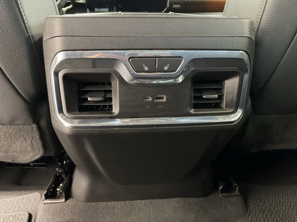 Used 2024 GMC Sierra 3500 Denali image 22
