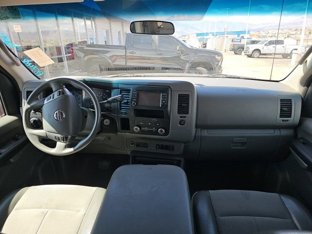 Used 2016 Nissan NV 3500 SV w/ SV Technology Package image 12