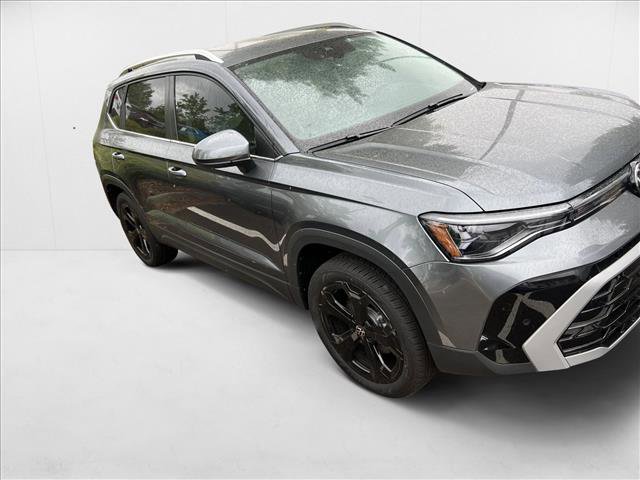 New 2025 Volkswagen Taos SEL image 5