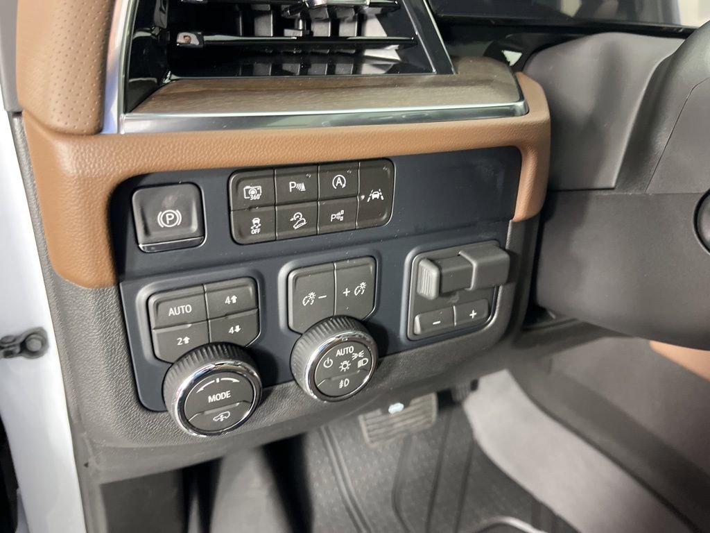 New 2026 Chevrolet Suburban High Country image 31