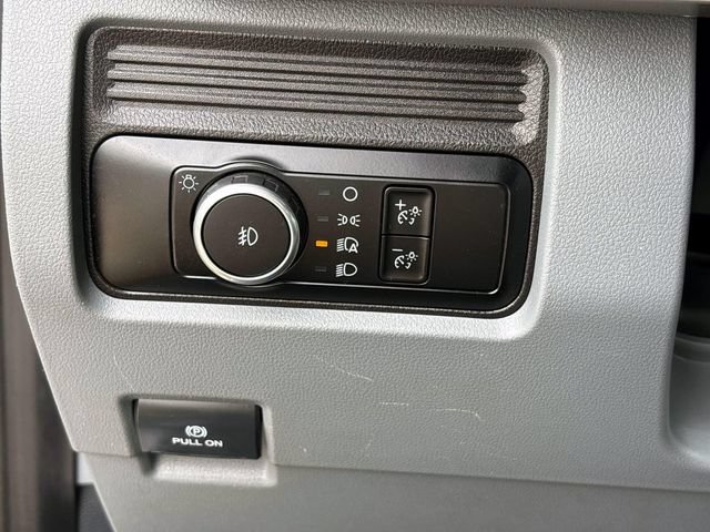 Used 2024 Ford F550 4x4 Regular Cab Super Duty image 17