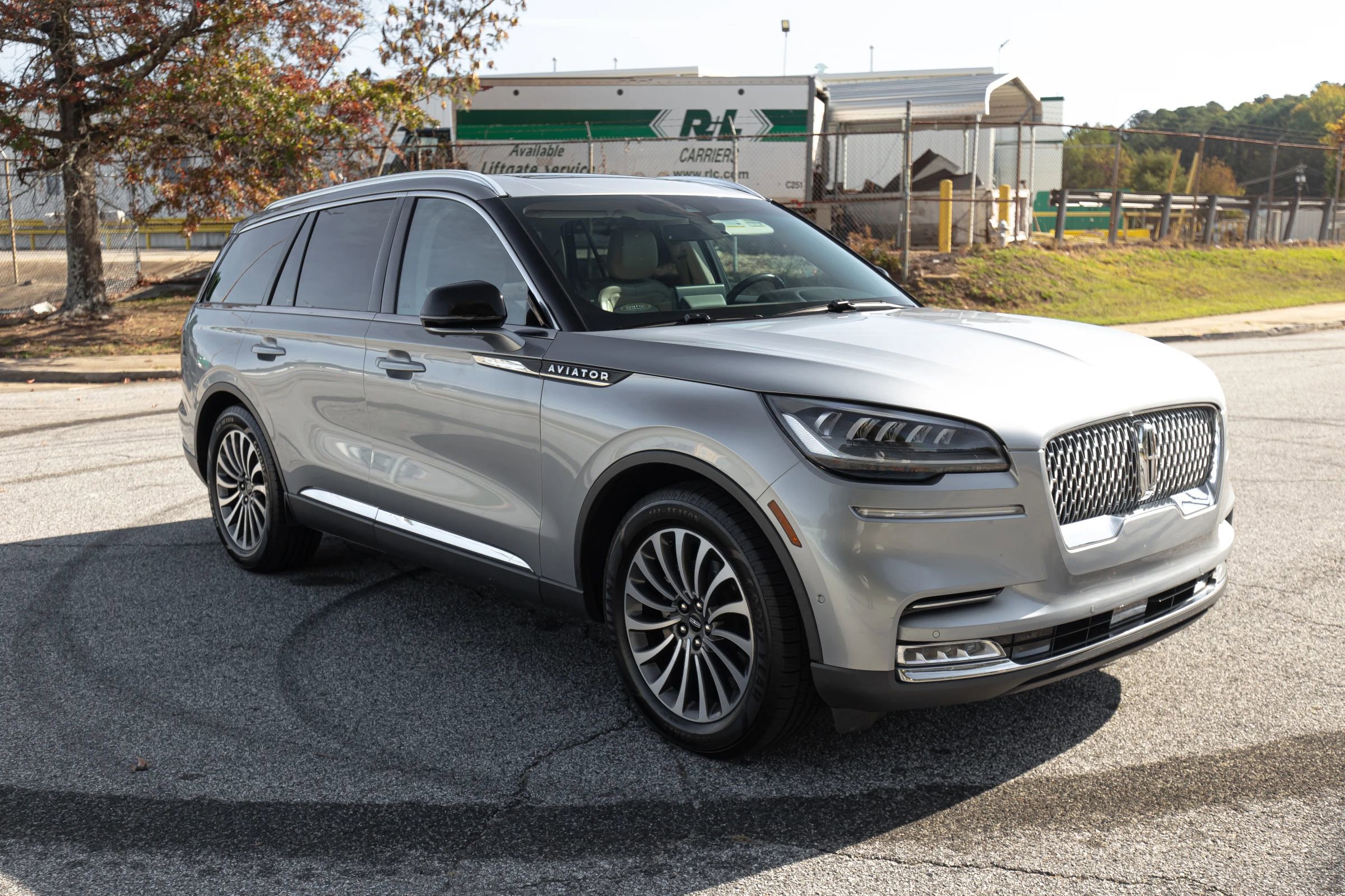 Used 2020 Lincoln Aviator Reserve w/ Equipment Group 201A image 8