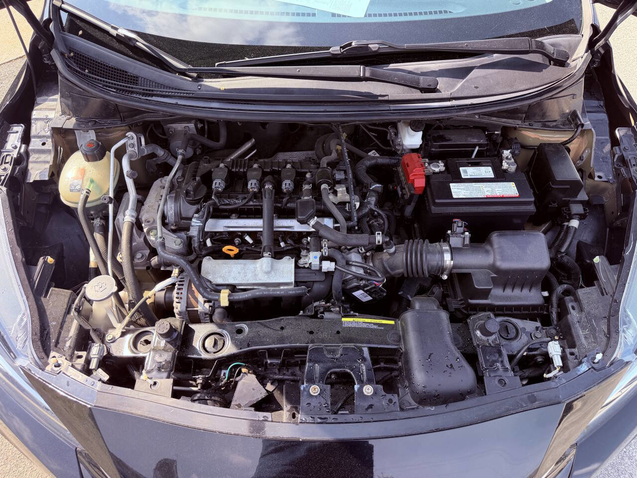 Used 2021 Nissan Versa SV image 33