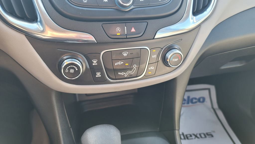 Used 2023 Chevrolet Equinox LS AWD/4WD image 22