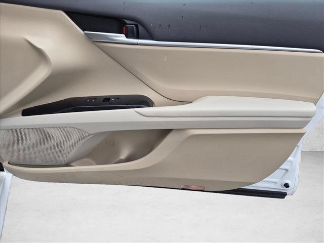 Used 2018 Toyota Camry LE FWD image 30