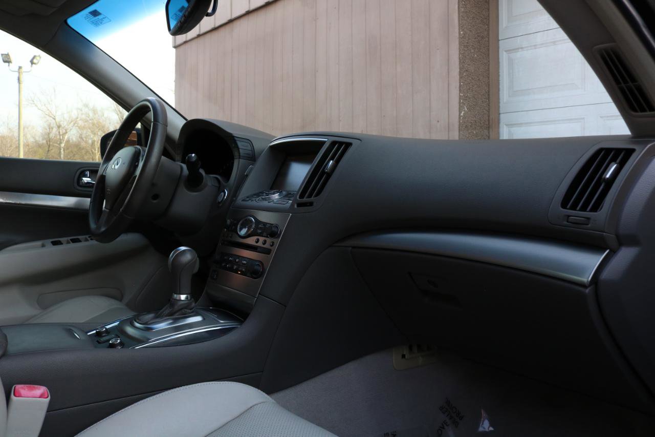 Used 2012 INFINITI G37 x w/ Premium Pkg image 43