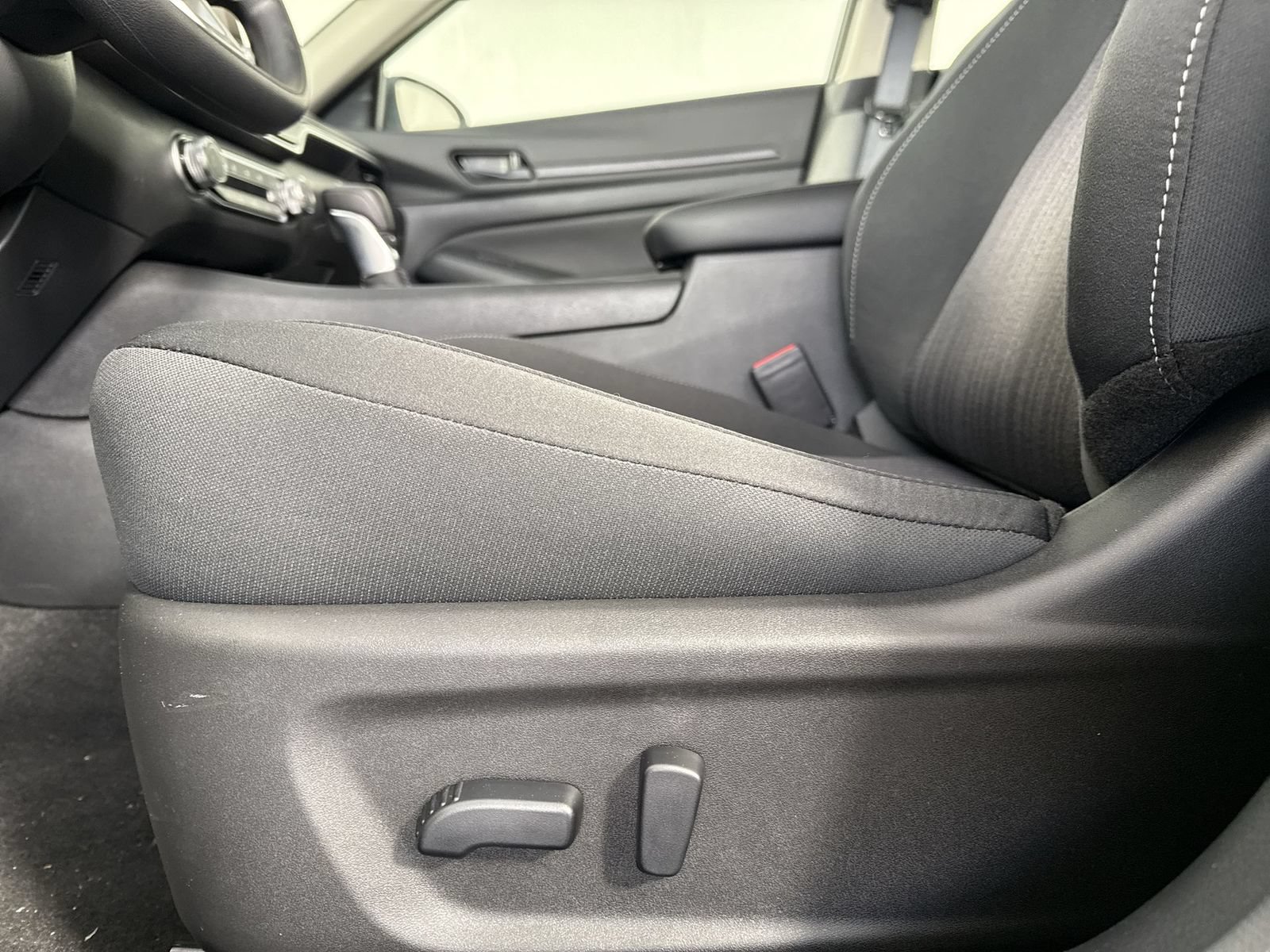 New 2026 Nissan Altima 2.5 SV AWD/4WD image 21