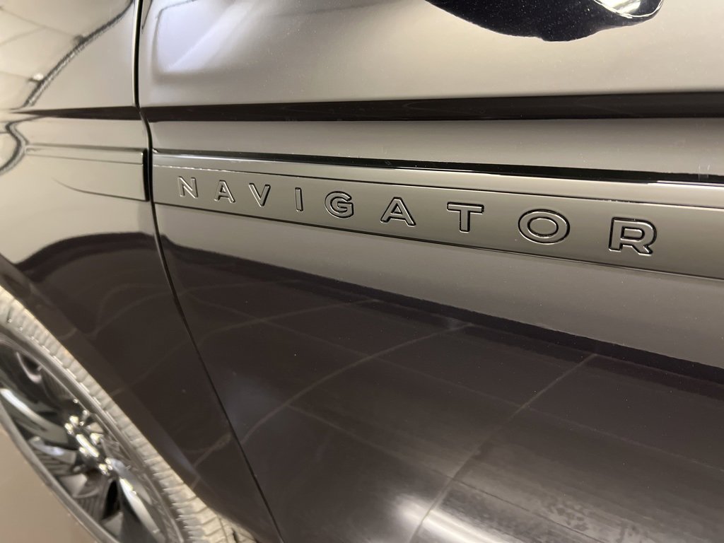 New 2026 Lincoln Navigator L Reserve w/ Jet Appearance Package image 46