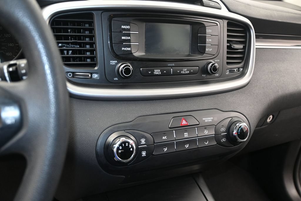 Used 2017 Kia Sorento AWD image 22