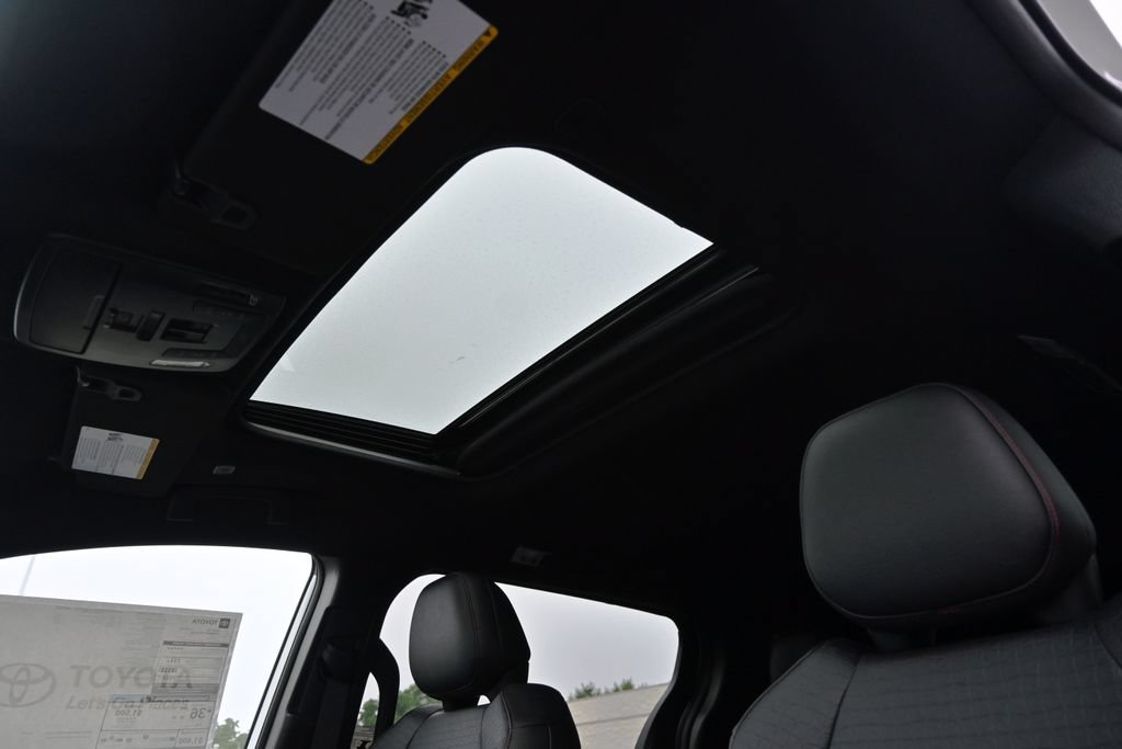 New 2026 Toyota Sienna XSE FWD image 14