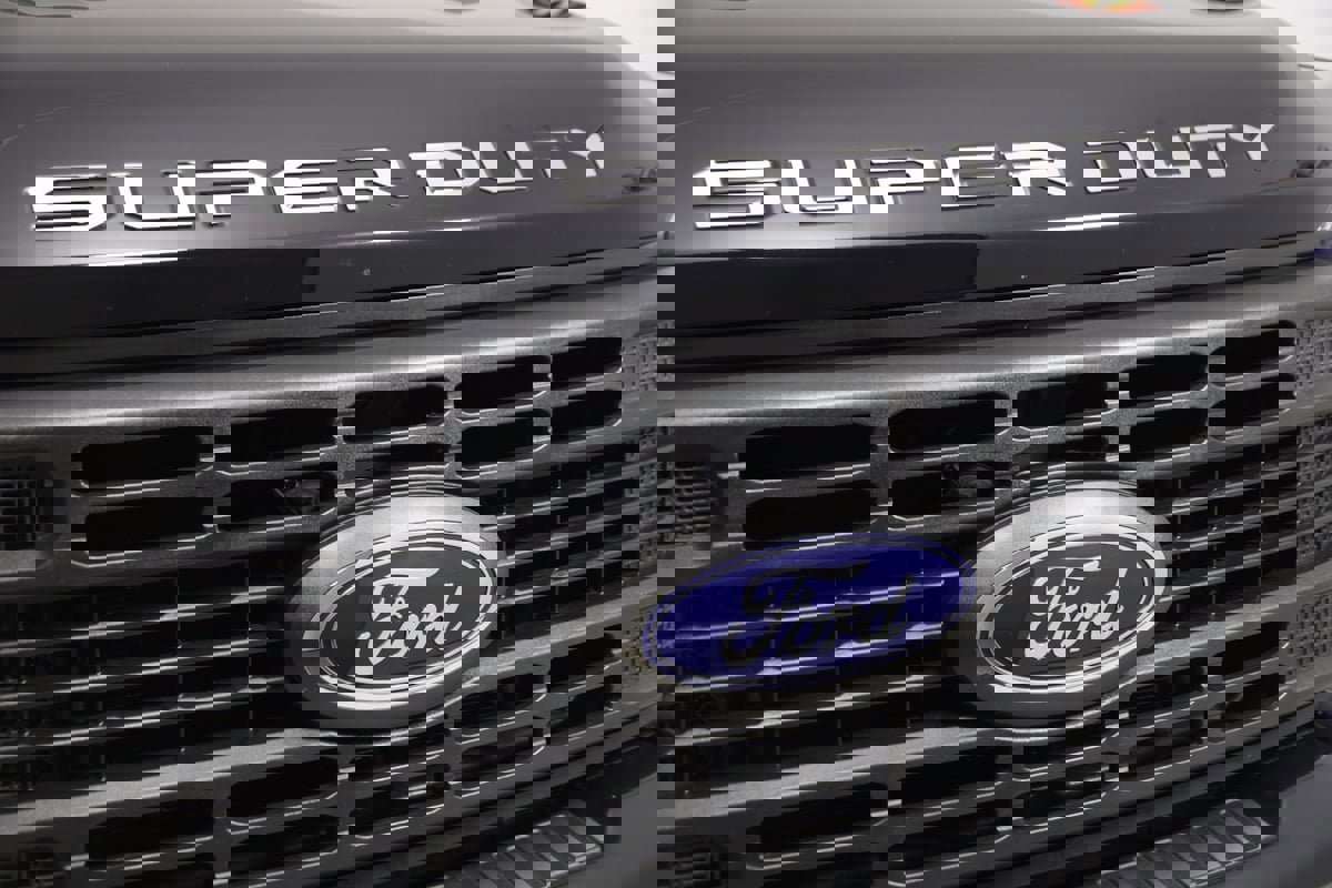 Used 2024 Ford F350 XL w/ Snow Plow/Camper Package image 12