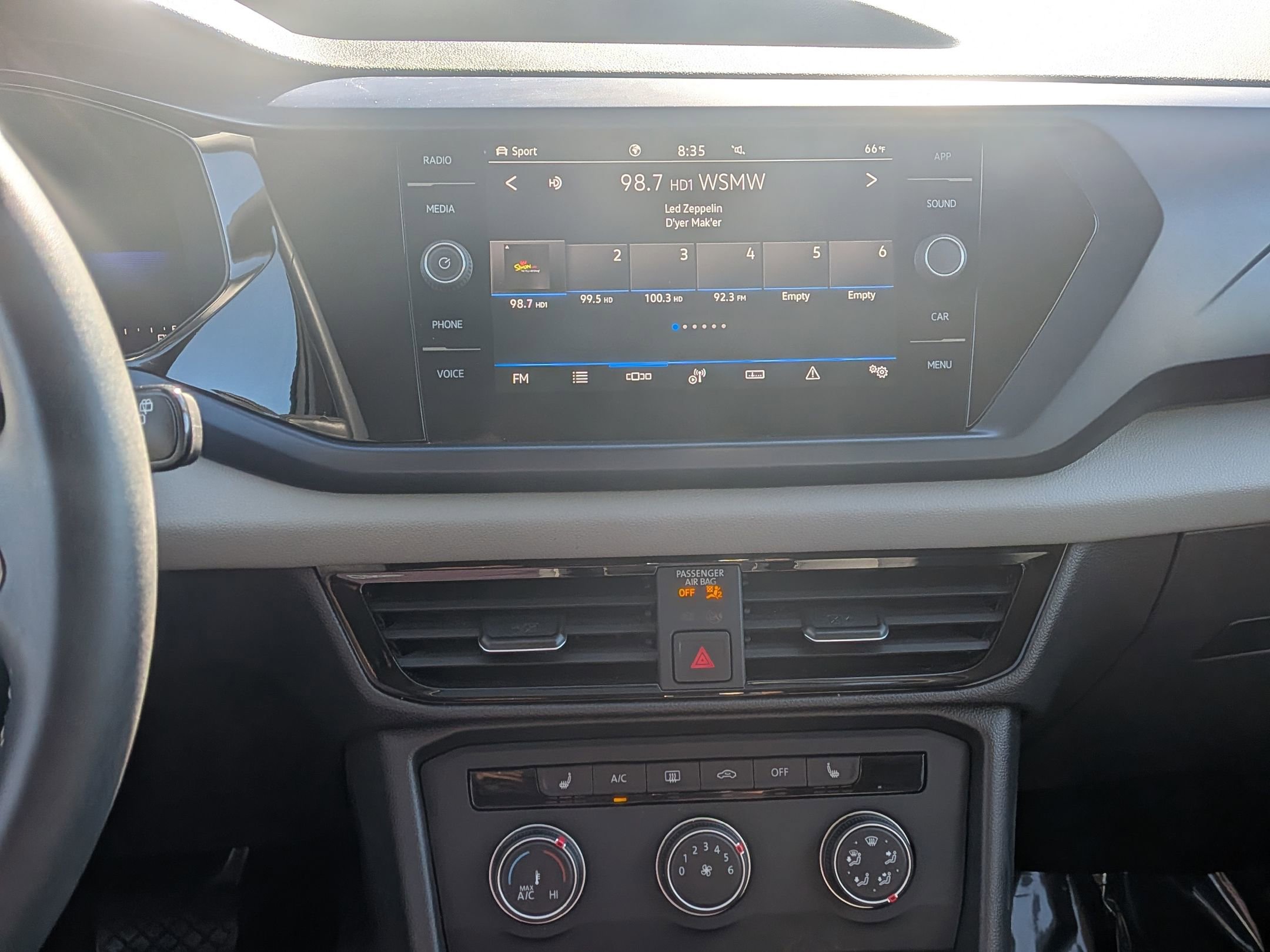 Used 2022 Volkswagen Taos SE AWD/4WD image 26