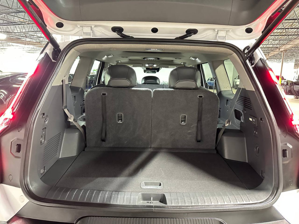 Used 2025 Kia EV9 Wind image 17