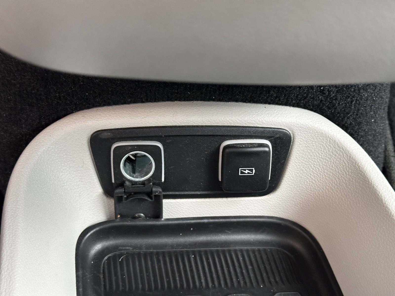 Certified 2021 Chrysler Pacifica Touring-L FWD image 26