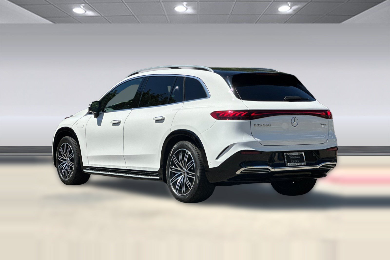 New 2026 Mercedes-Benz EQS 550 4MATIC SUV image 3