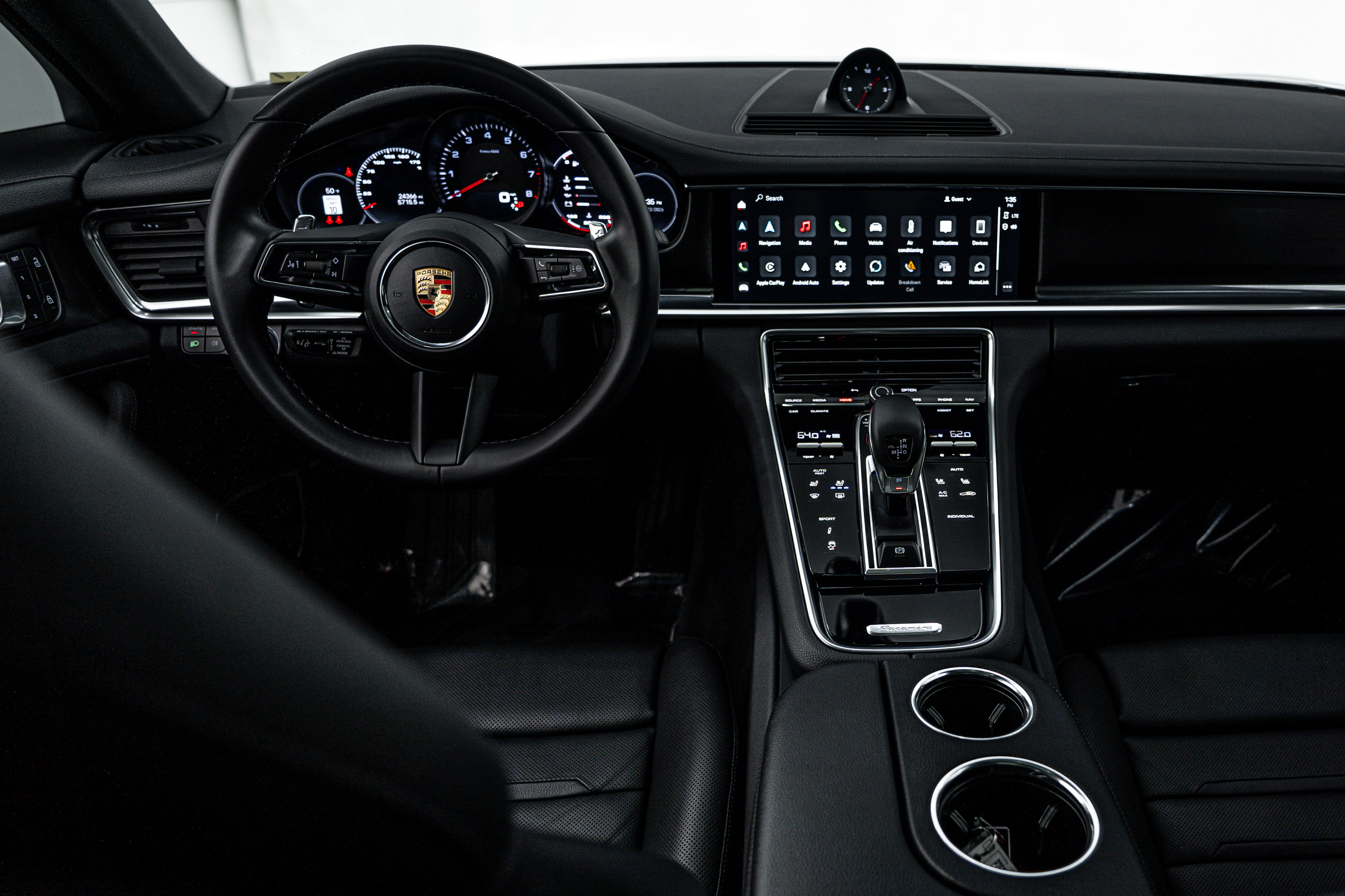 Certified 2023 Porsche Panamera 4 Platinum Edition AWD/4WD image 13