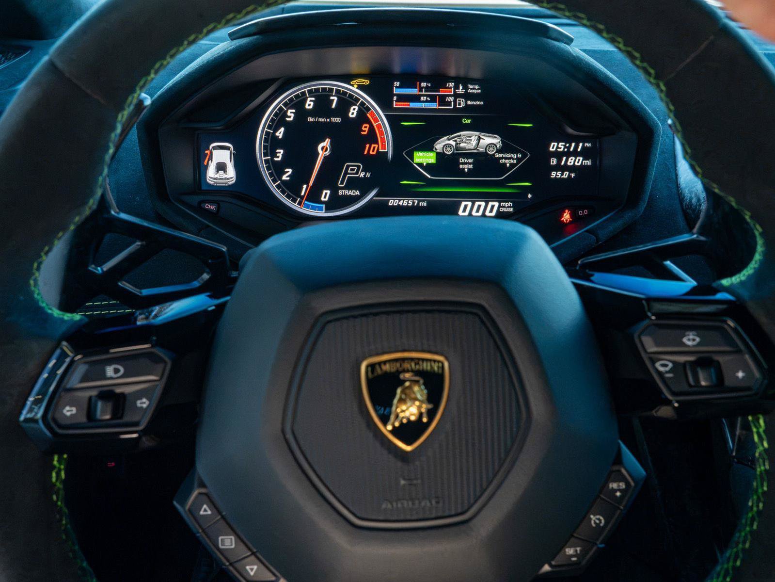 Used 2018 Lamborghini Huracan Performante AWD/4WD image 24