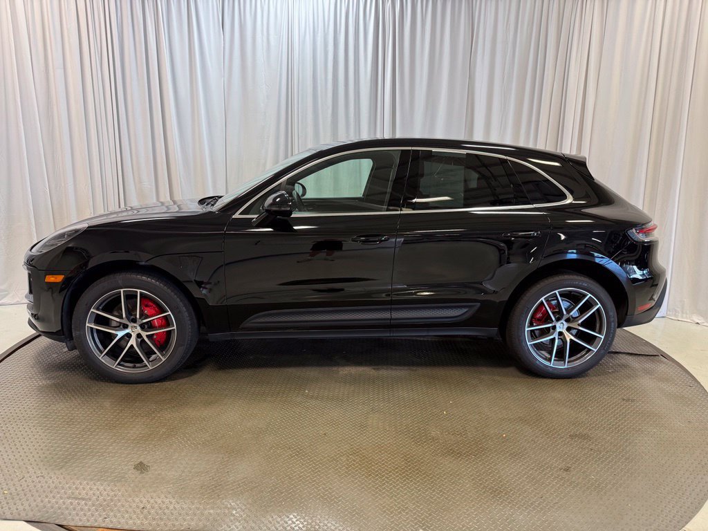 Used 2022 Porsche Macan S AWD/4WD image 2