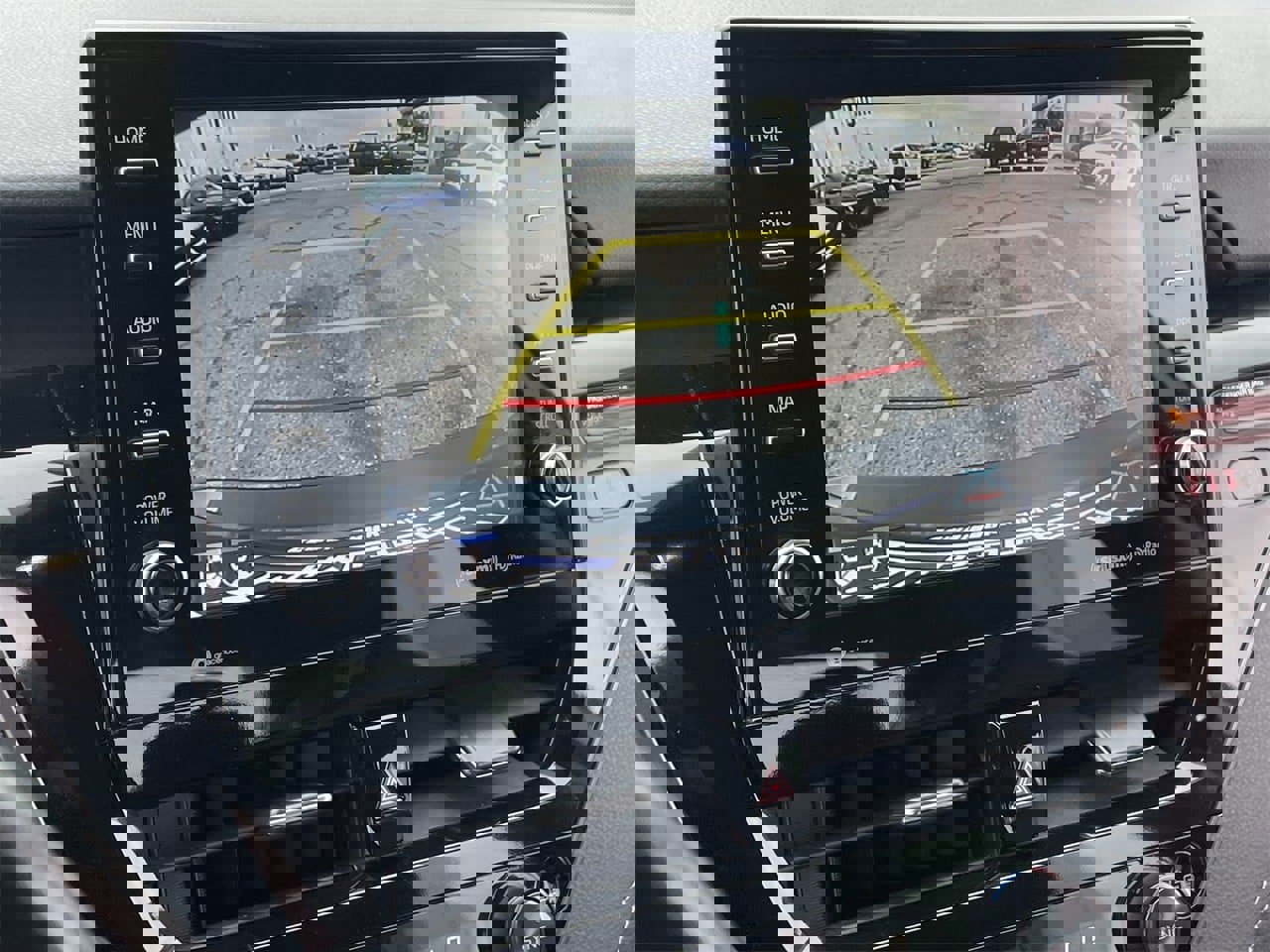 Used 2022 Toyota Camry XSE image 25