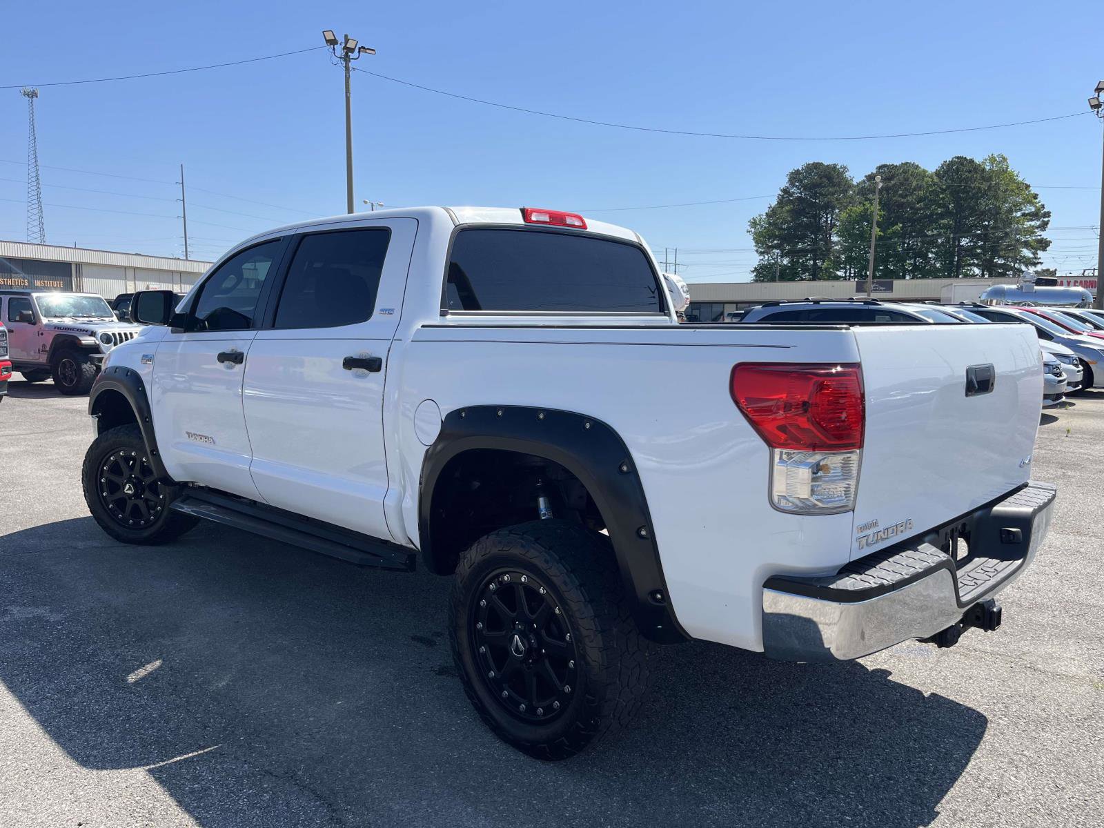 Used 2012 Toyota Tundra 4x4 CrewMax w/ SR5 Pkg image 5