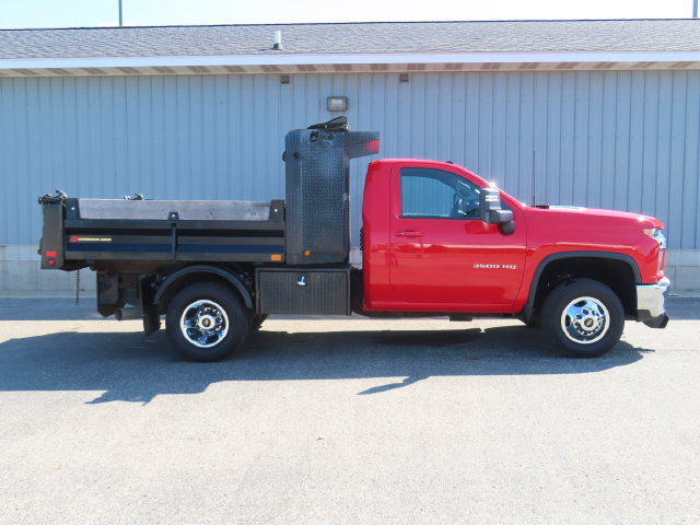 Used 2022 Chevrolet Silverado 3500 LT w/ Convenience Package AWD/4WD image 2
