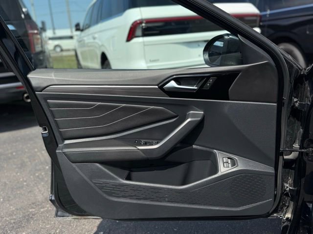 Used 2024 Volkswagen Jetta SEL image 13