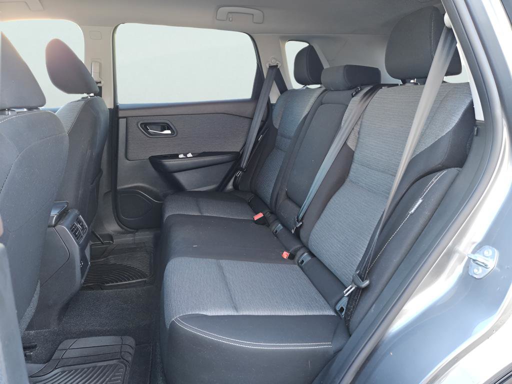 Used 2023 Nissan Rogue SV FWD image 36
