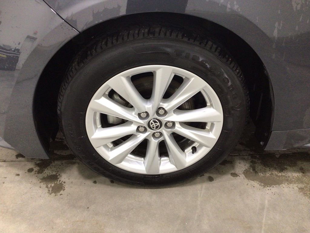 Used 2024 Toyota Corolla LE w/ LE Convenience Package image 8