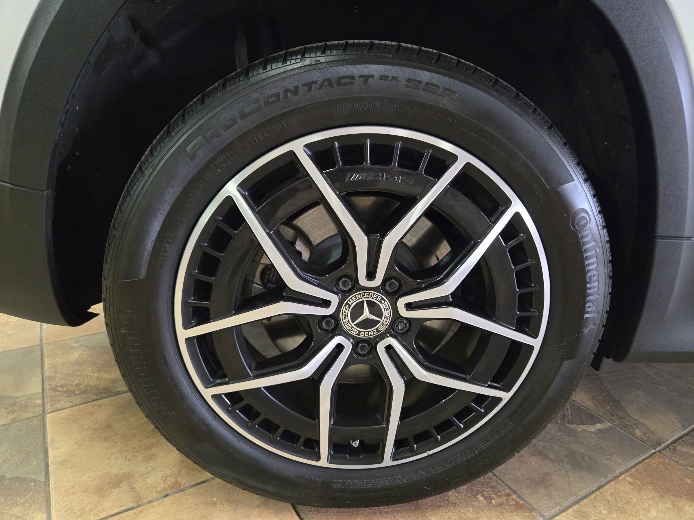 Used 2023 Mercedes-Benz EQB 350 4MATIC SUV image 28