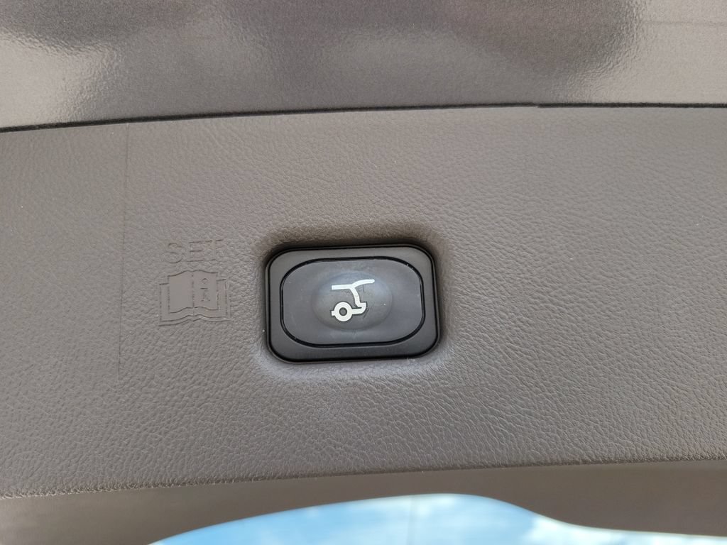 Certified 2023 Lincoln Nautilus FWD w/ Premium Package image 7
