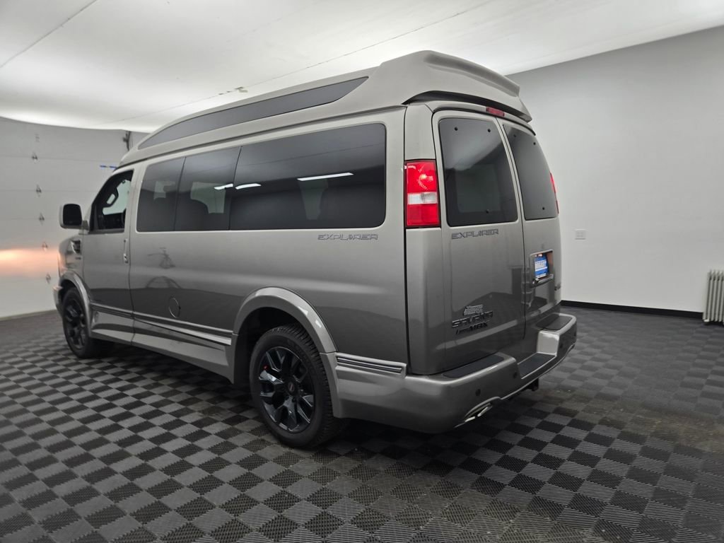 Used 2023 GMC Savana 2500 image 10
