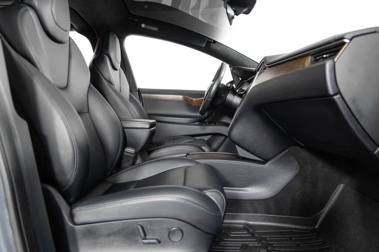 Used 2019 Tesla Model X 75D image 27