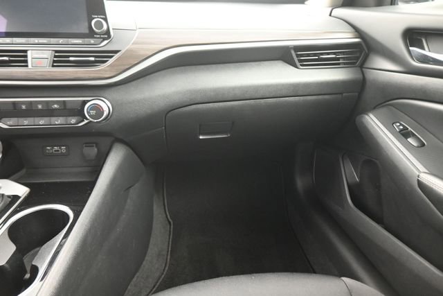 Used 2024 Nissan Altima 2.5 SV image 73