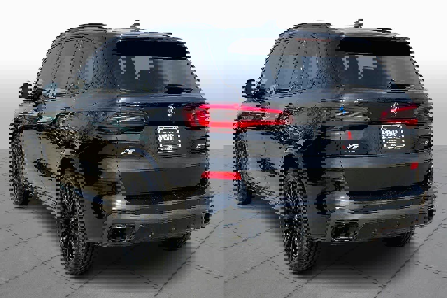 Used 2021 BMW X5 xDrive40i w/ M Sport Package image 11