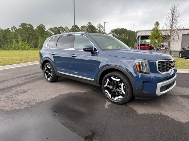 Used 2025 Kia Telluride S image 9