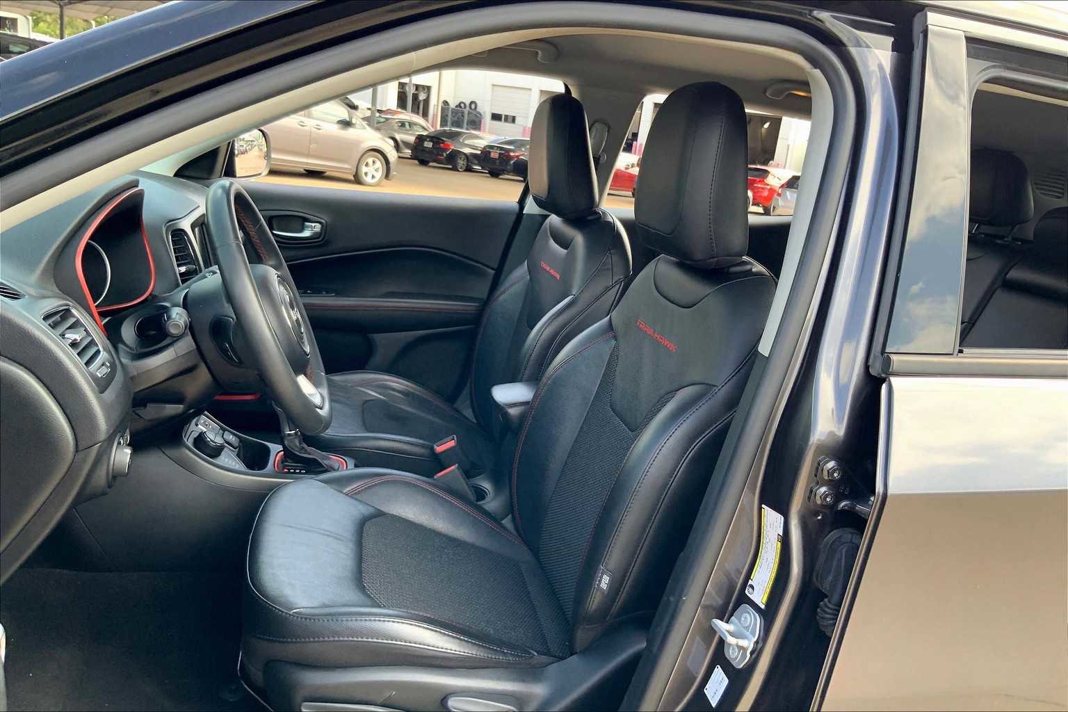 Used 2021 Jeep Compass Trailhawk image 8