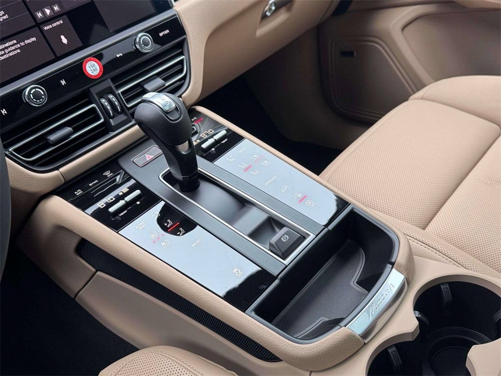 New 2026 Porsche Macan AWD/4WD image 29
