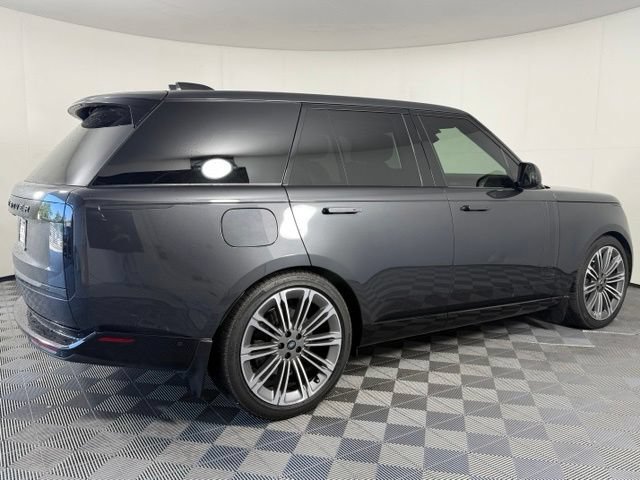 Used 2025 Land Rover Range Rover Autobiography AWD/4WD image 8