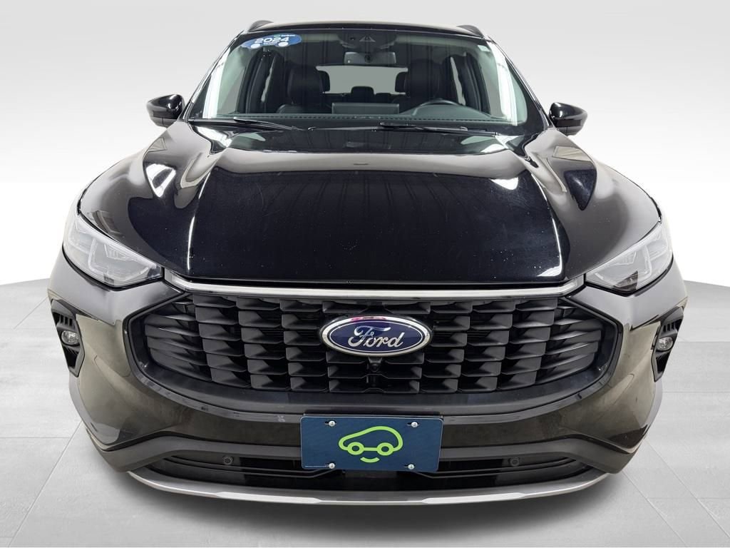 Used 2024 Ford Escape Platinum image 5