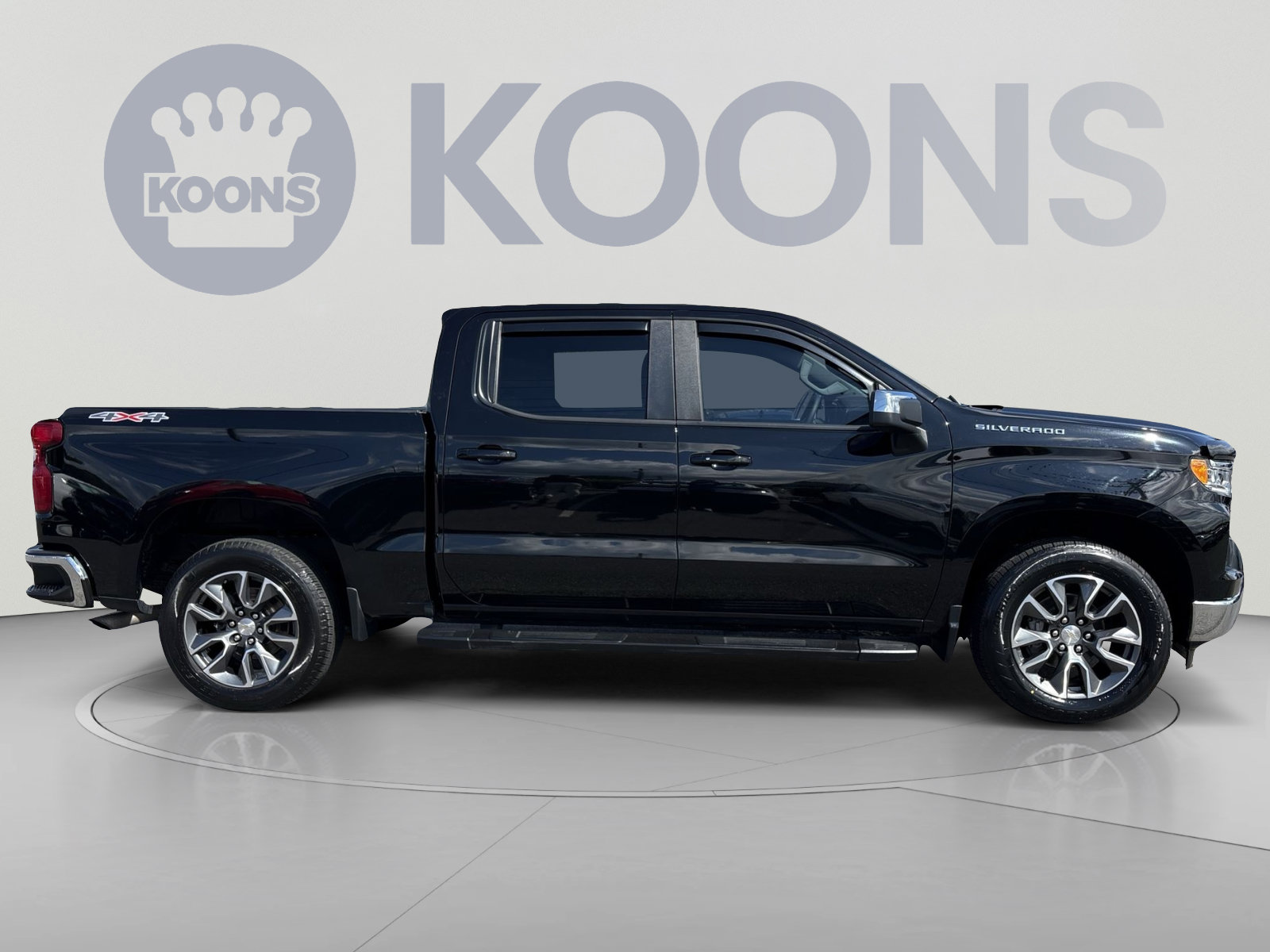 Used 2023 Chevrolet Silverado 1500 LT AWD/4WD image 8