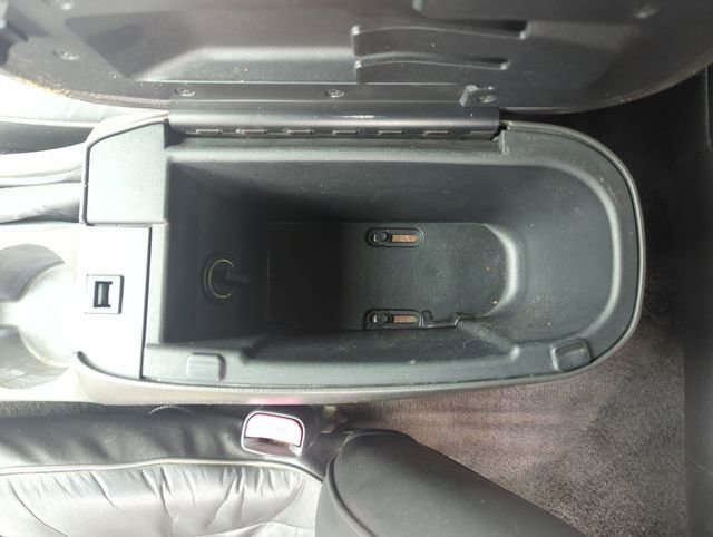 Used 2001 Ford Mustang Convertible RWD image 25
