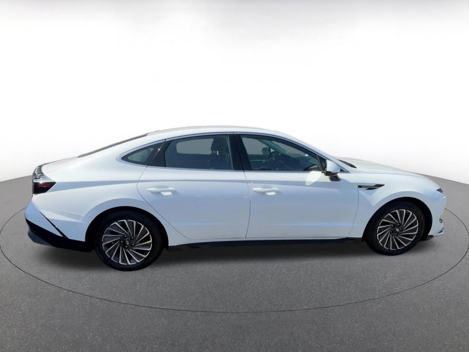 Used 2025 Hyundai Sonata SEL FWD image 21