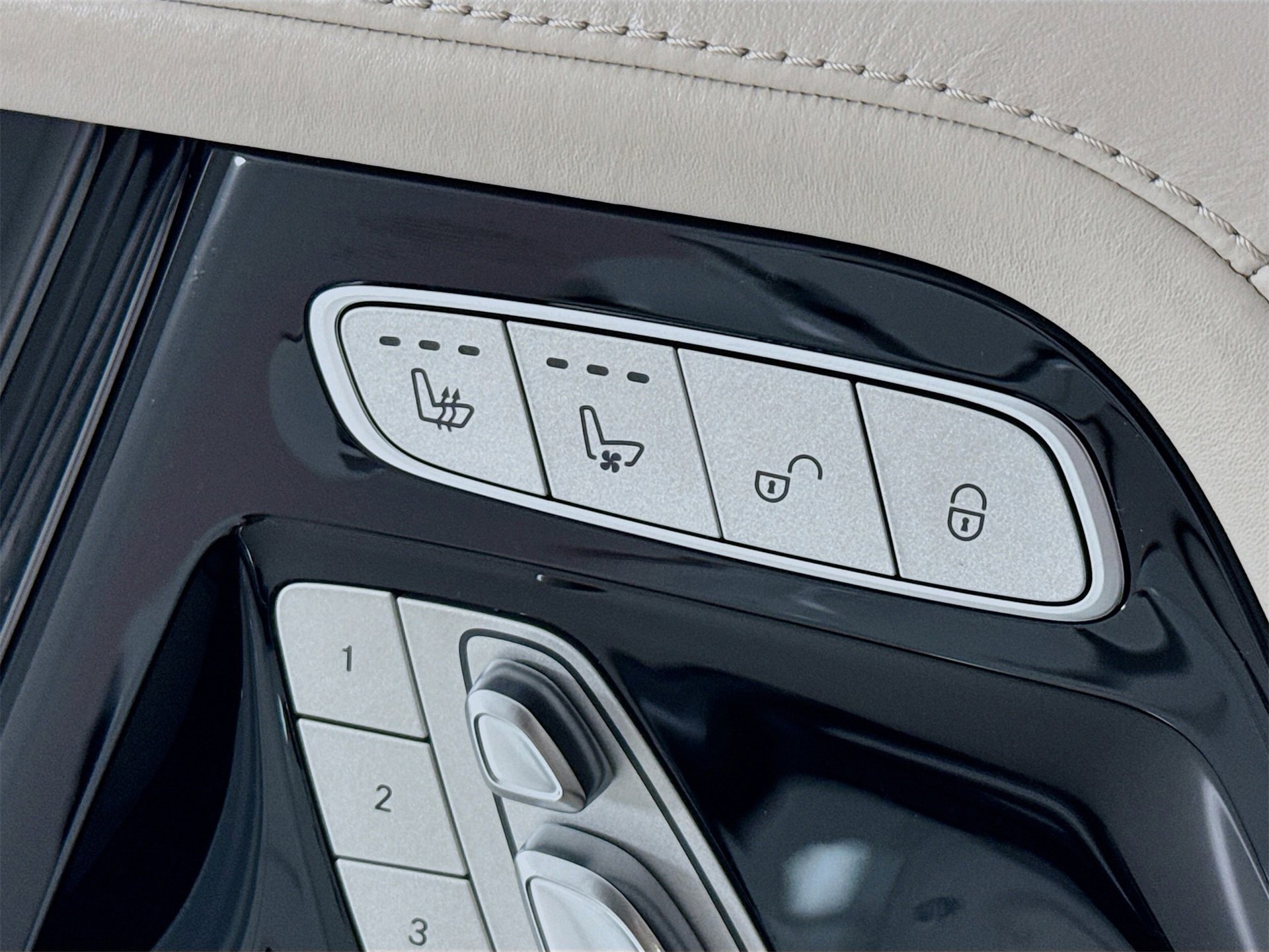 New 2026 Mercedes-Benz G 63 AMG 4MATIC image 22