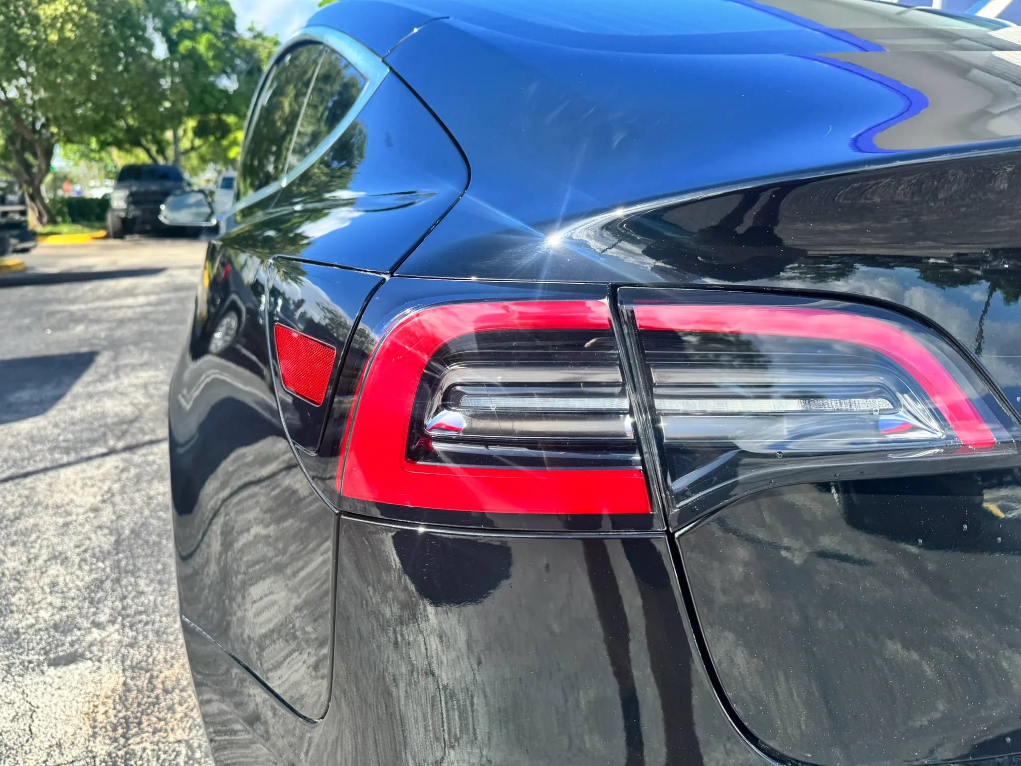 Used 2020 Tesla Model 3 Standard Range RWD image 12