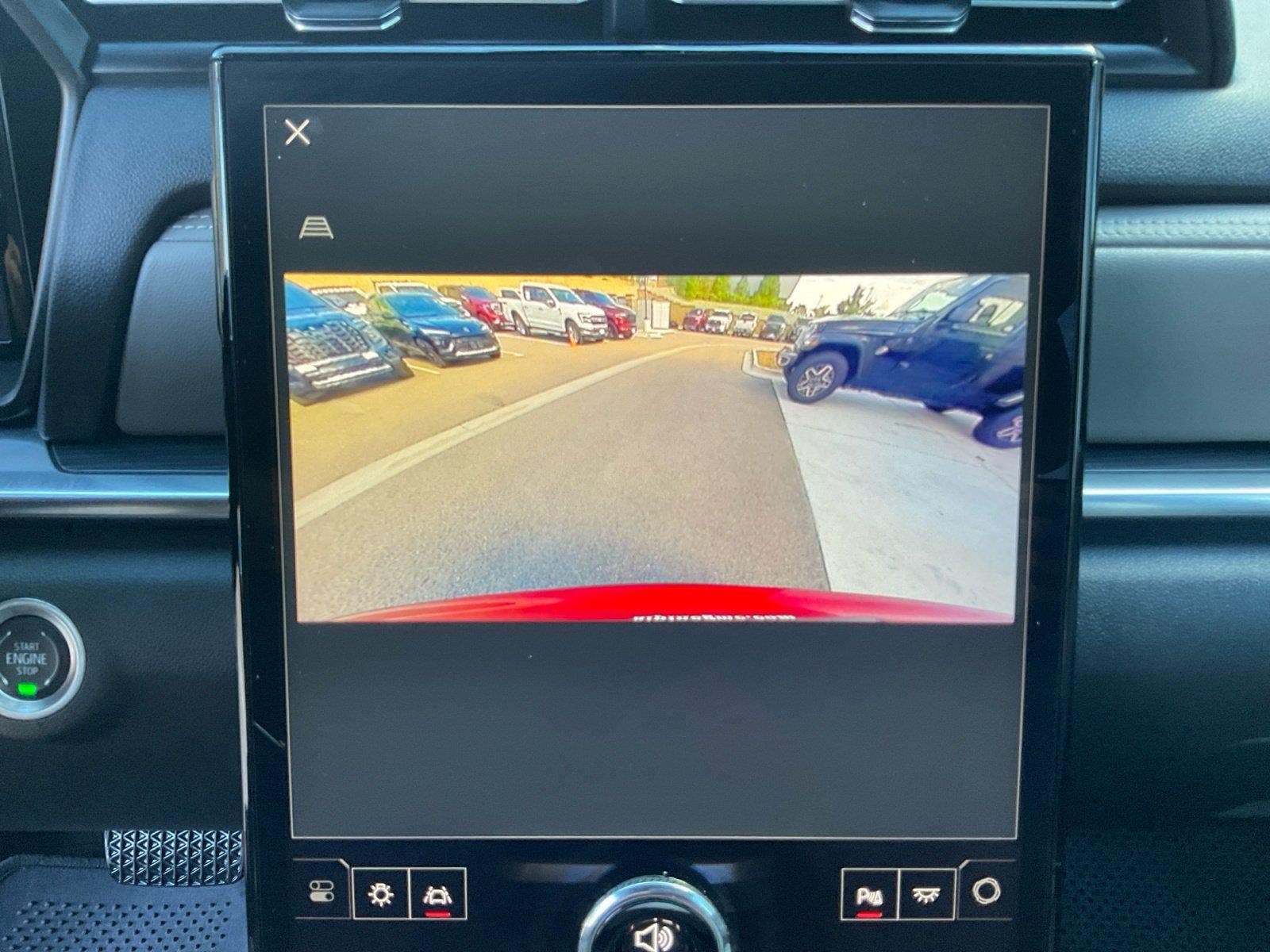 Certified 2025 GMC Terrain Elevation w/ Black Edition AWD/4WD image 17